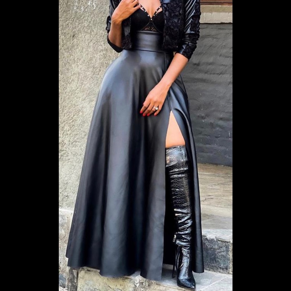 MotionKiller Black Slit Faux Leather Skirt Size: XL
